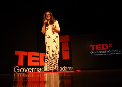 Erlana Castro no TEDx Governador Valadares