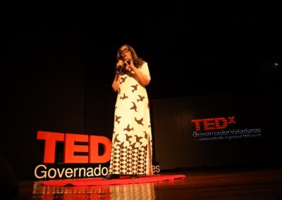 Erlana Castro no TEDx Governador Valadares